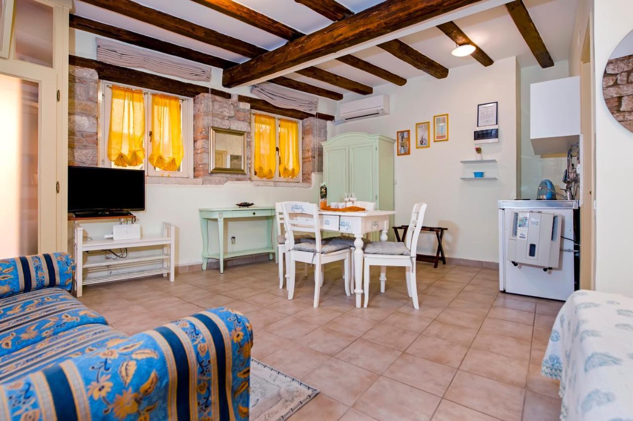 Guest House Sotto I Volti Centro Storico Rovinj Bagian luar foto