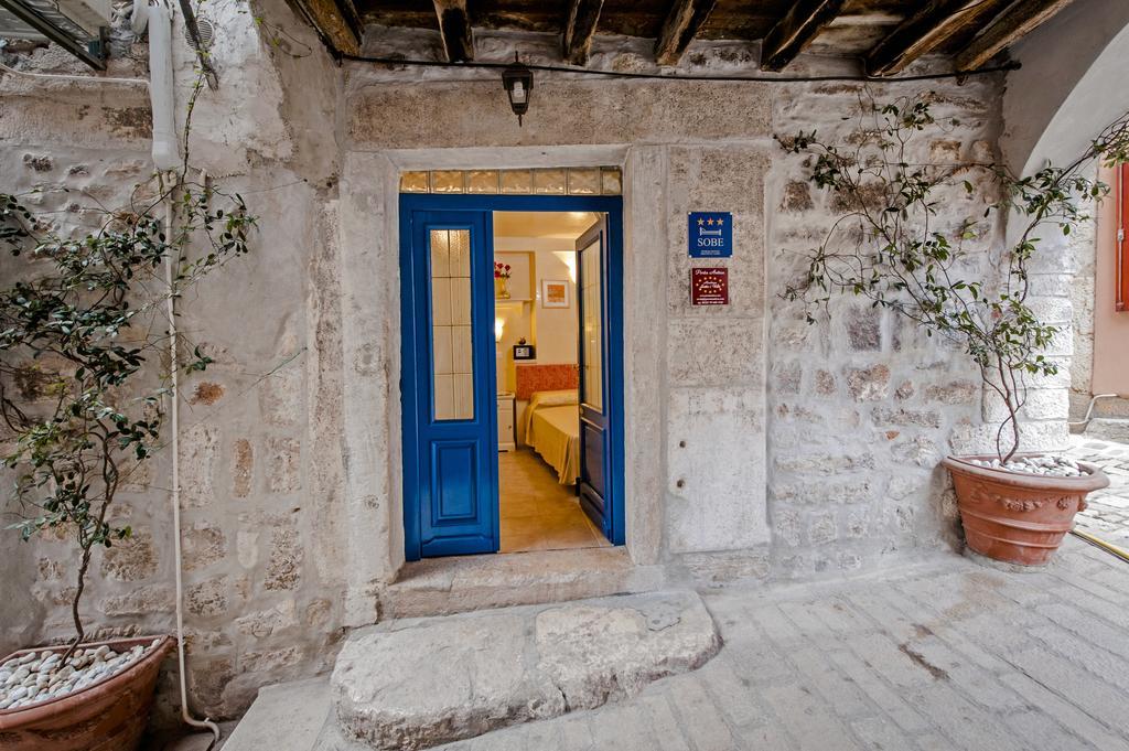 Guest House Sotto I Volti Centro Storico Rovinj Bagian luar foto
