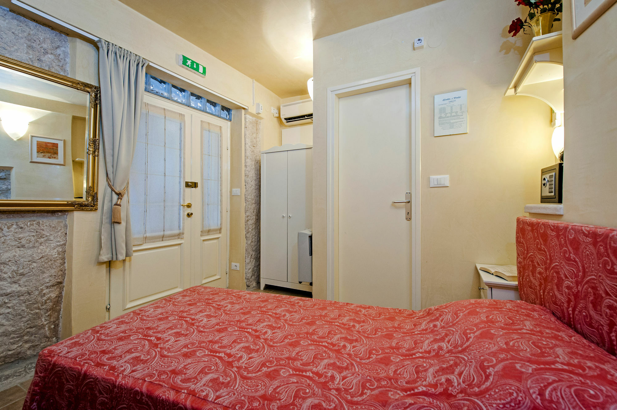 Guest House Sotto I Volti Centro Storico Rovinj Bagian luar foto